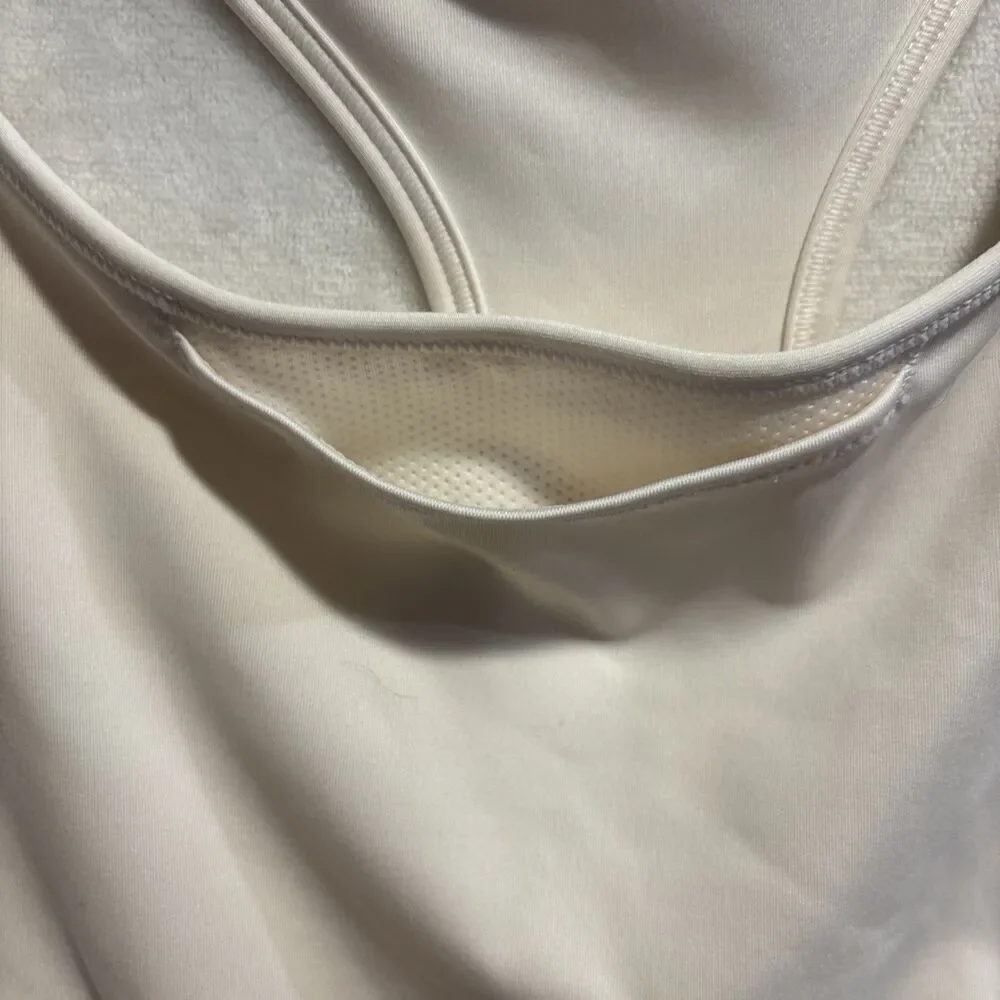 Nike Women's Swoosh Medium Support Racerback Sports Bra Plus Size 1X Ivory Cream